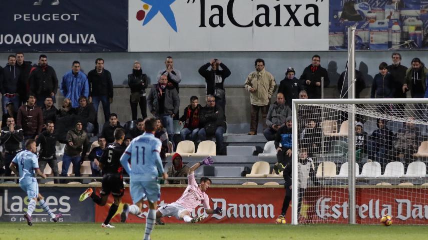 El moment en què Roger bateix Edgar Badia