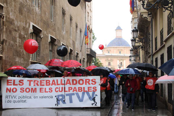 FOTOGALERIA: Tres anys del tancament de RTVV - Manifestació dels extreballadors
