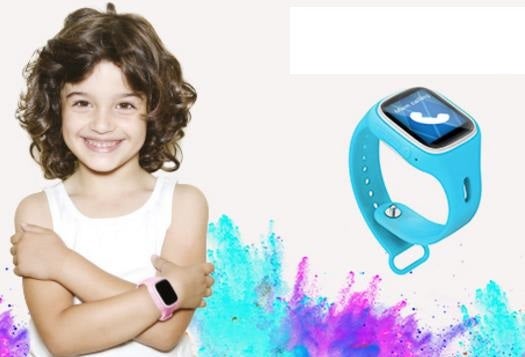 Imatge d'una xiqueta amb el rellotge intel·ligent Wakidi un dels models.