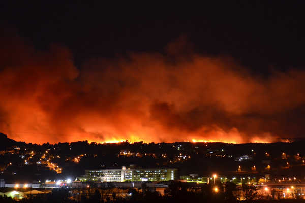 L'incendi de Carcaixent, des d'Algemesí.