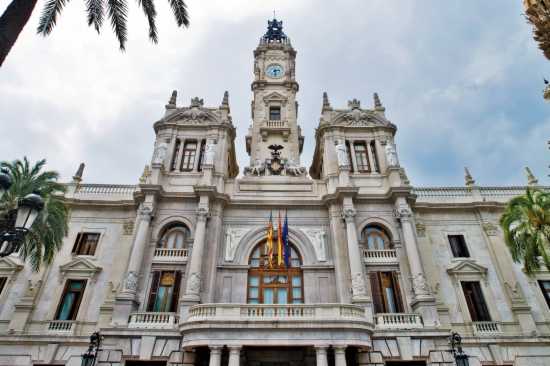 Façana de l'Ajuntament de València.