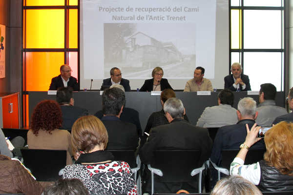 María José Salvador en la presentació.