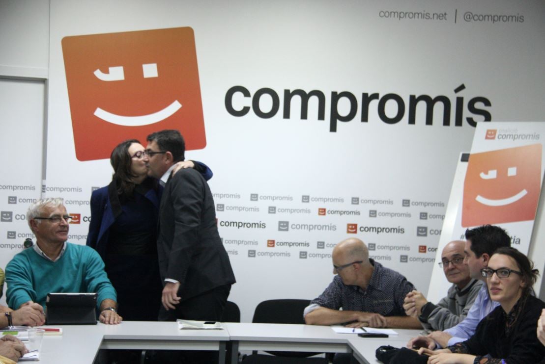 Morera i Oltra es saluden afectuosament abans de l'executiva.