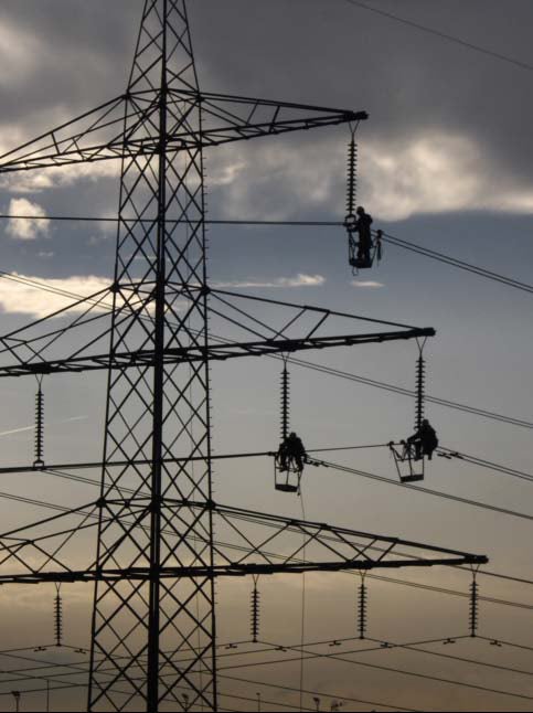 Foto guanyadora en la primera edició del Concurs Fotogràfic Activa Mútua. “Risc elèctric i caiguda d'altures” de María José Vieco (Conca)
