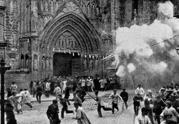 Traca a la catedral de València (1911).