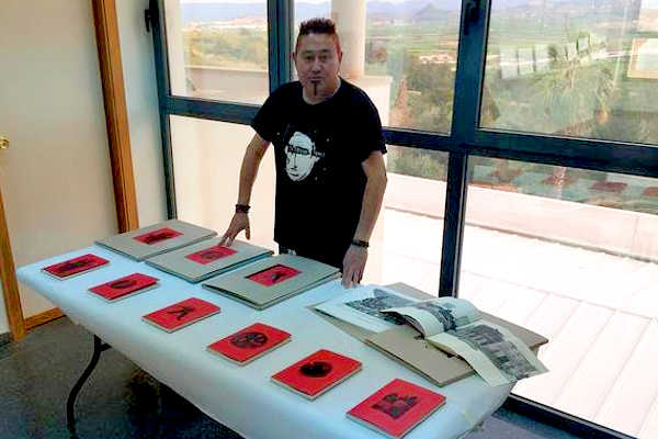 Àngel Velasco durant una exposició.