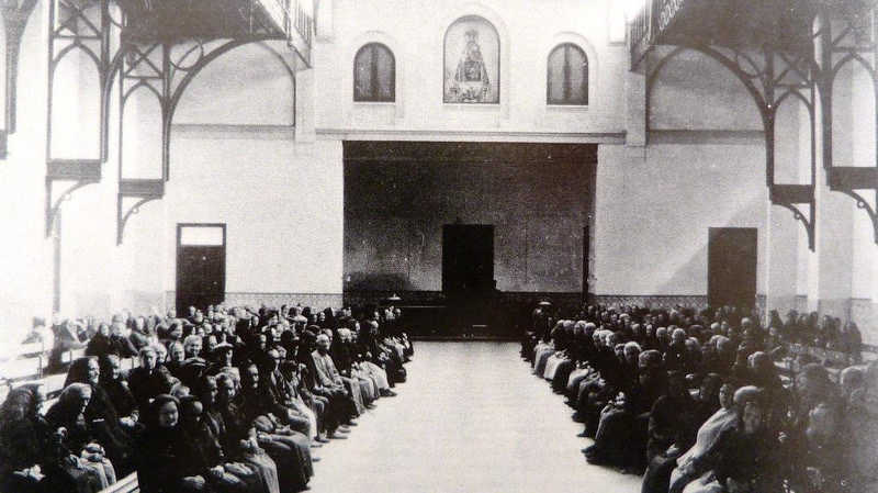 Saló del repartiment amb els "racionistes", 1891