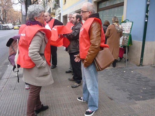 Repartiment d’octavetes al voltants del Mercat Central de València el passat 11 de gener/Antonio Pérez Collado, Secretari Acció Social CGT-PV