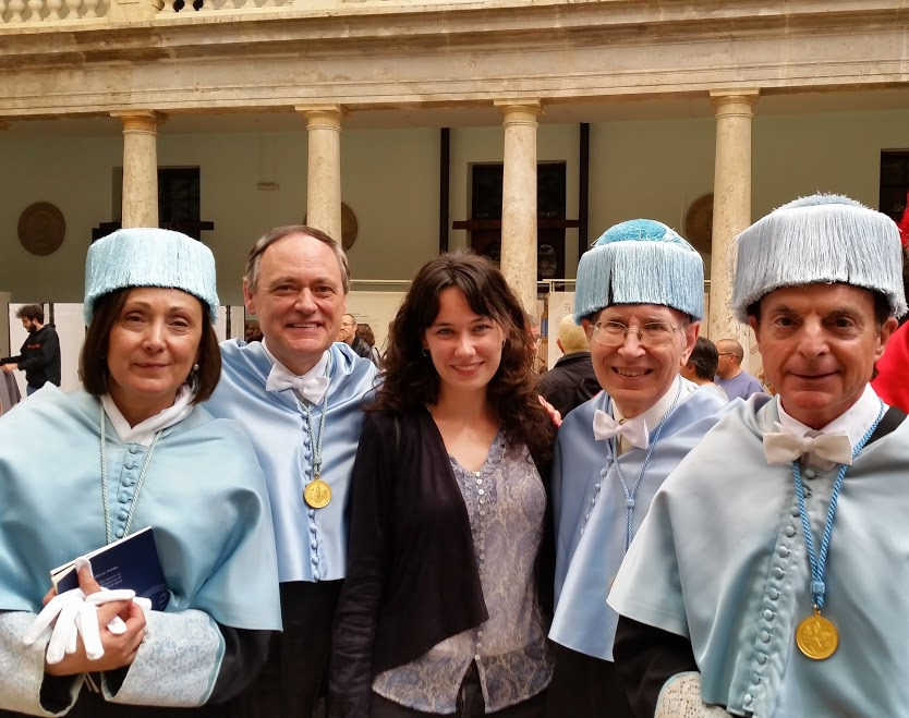 El P. Massot amb  els professors Vicent  Simbor i Carme Gregori i Antoni Ferrando amb la seua filla