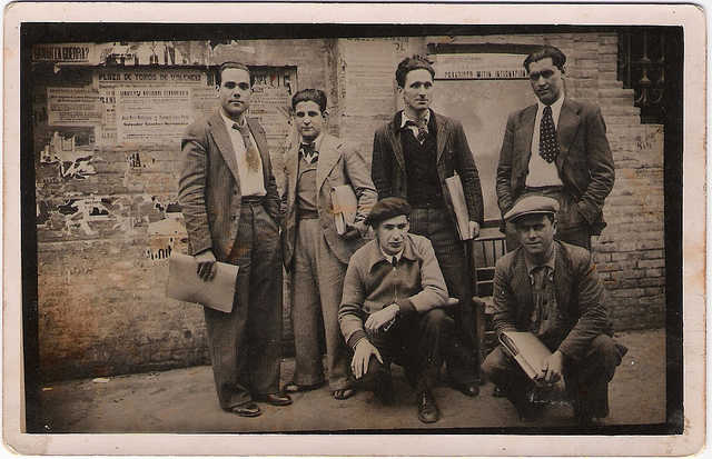 Pep Sellés el segon plantat començant per l'esquerra