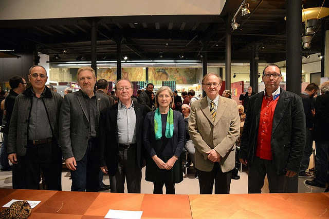 Representants d'ACPV en l'acte de presentació del Document per la Igualtat Lingüística