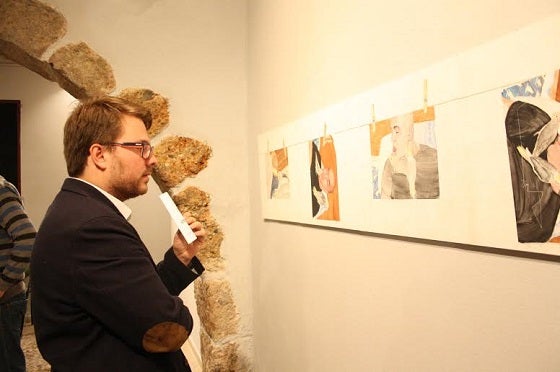 El regidor de Cultura de Vila-Real, Alberto Ibáñez, en la mostra.