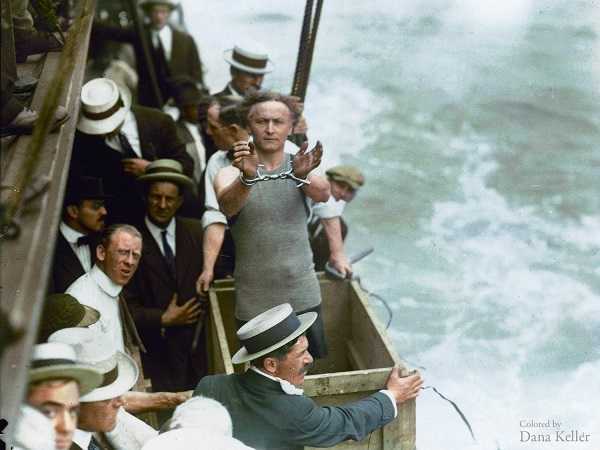 Harry Houdini, 15 de juliol de 1912, Battery Park, Nova York.