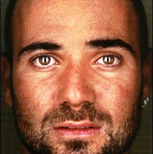 André Agassi, en la portada del seu llibre autobiogràfic 'L'Open'.