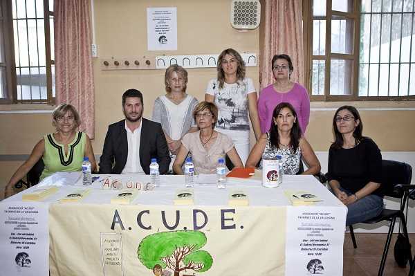 Imatge corresponent a la presentació del teatre solidari.