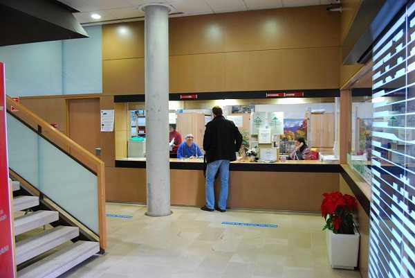 La mesura aconseguyirà un estalvi del 34,37% anual en les despeses de fotocòpies i en el manteniment dels equips dels edificis i instal·lacions municipals.