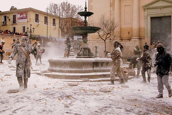 Els Enfarinats, Ibi.