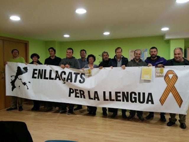 Membres d'Enllaçats a Castelló de la Plana el 2015