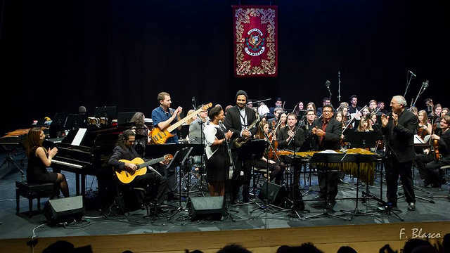 Orquestra l'Amistat amb els solistes de la Berklee
