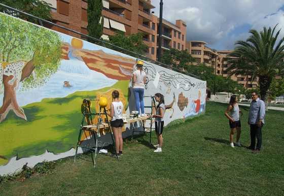 Imatge del mural artístic realitzat pels alumnnes de l'IES Jaume I.