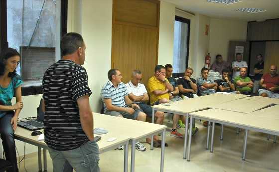 Un moment de la xerrada informativa.