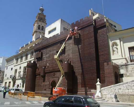 Obres de conservació del castell de Moros d'Ontinyent.