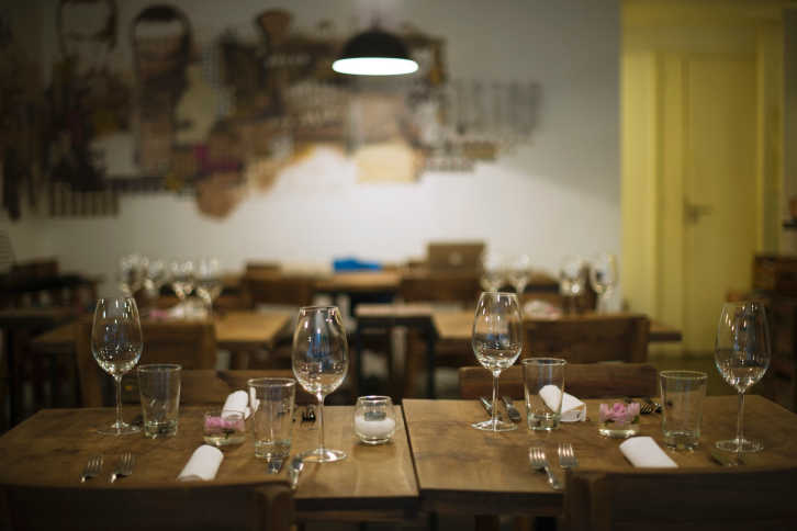 GettyImages - restaurant