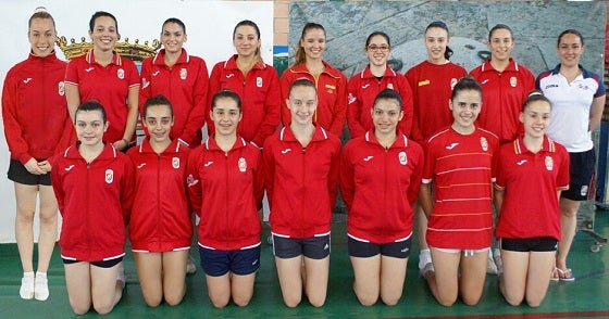 Imatge de les gimnastes que participaran en el Campionat Mundial.