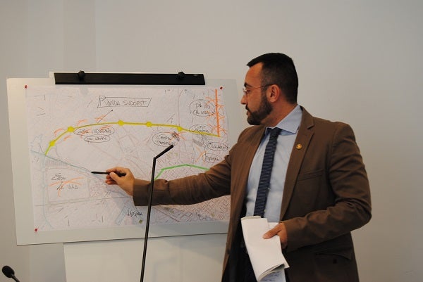 L'alcalde de Vila-real, José Benlloch, durant la roda de premsa.