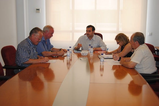 Un moment de la reunió de la Comissió de seguiment dels Pressupostos Participatius de 2015.