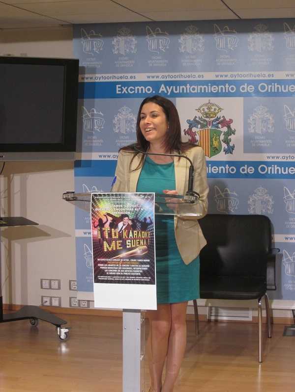 La regidora de Joventut, Carolina Gracia, durant la presentació.