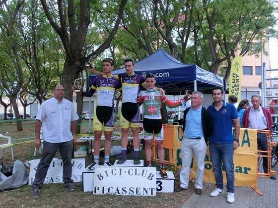 Imatge dels guanyadors de la prova.