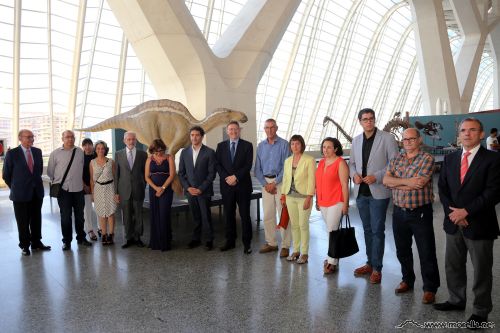 Autoritats amb el Morelladon beltrani al darrere