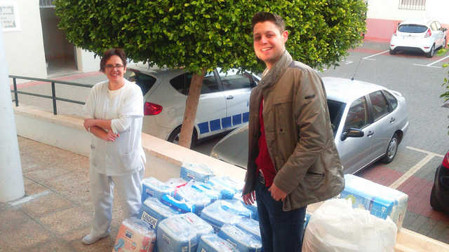 Donació farmàcia Fernado Mud