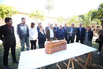 Acte d'entrega de les restes de Teòfil Alcorisa als seus descendents.