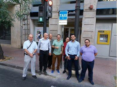 Parades de taxi nocturnes