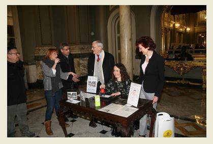 Glòria Tello agraeix la col·laboració dels filatèlics