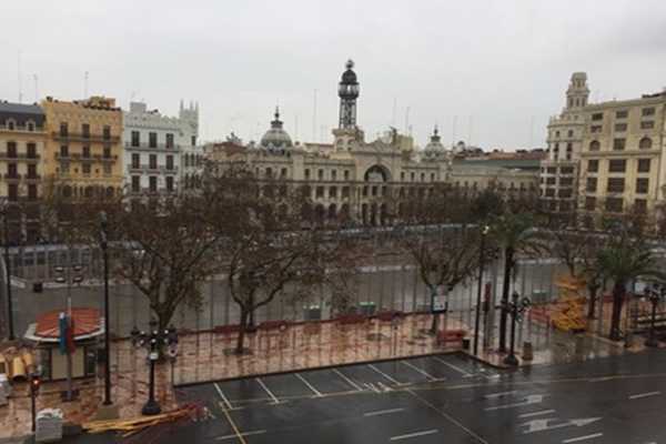Imatge de hui de la plaça de l’Ajuntament.