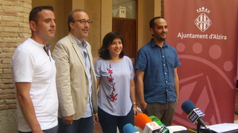 L'alcalde d'Alzira amb els portaveus municipals del tripartit