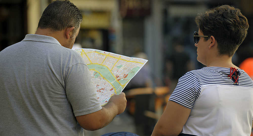 Uns turistes visitant la ciutat de València