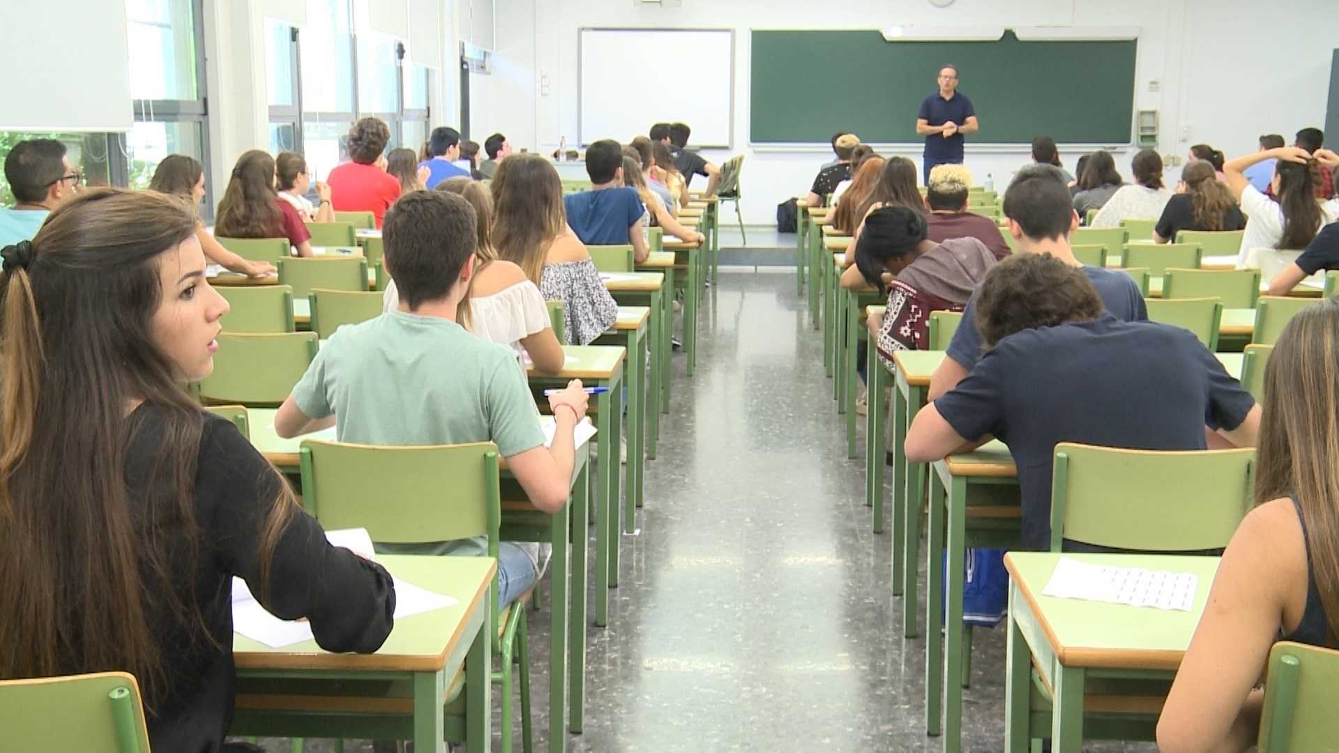 El procediment és el mateix per als estudiants que s'hagen presentat a les proves d'accés a la universitat de juny o de juliol