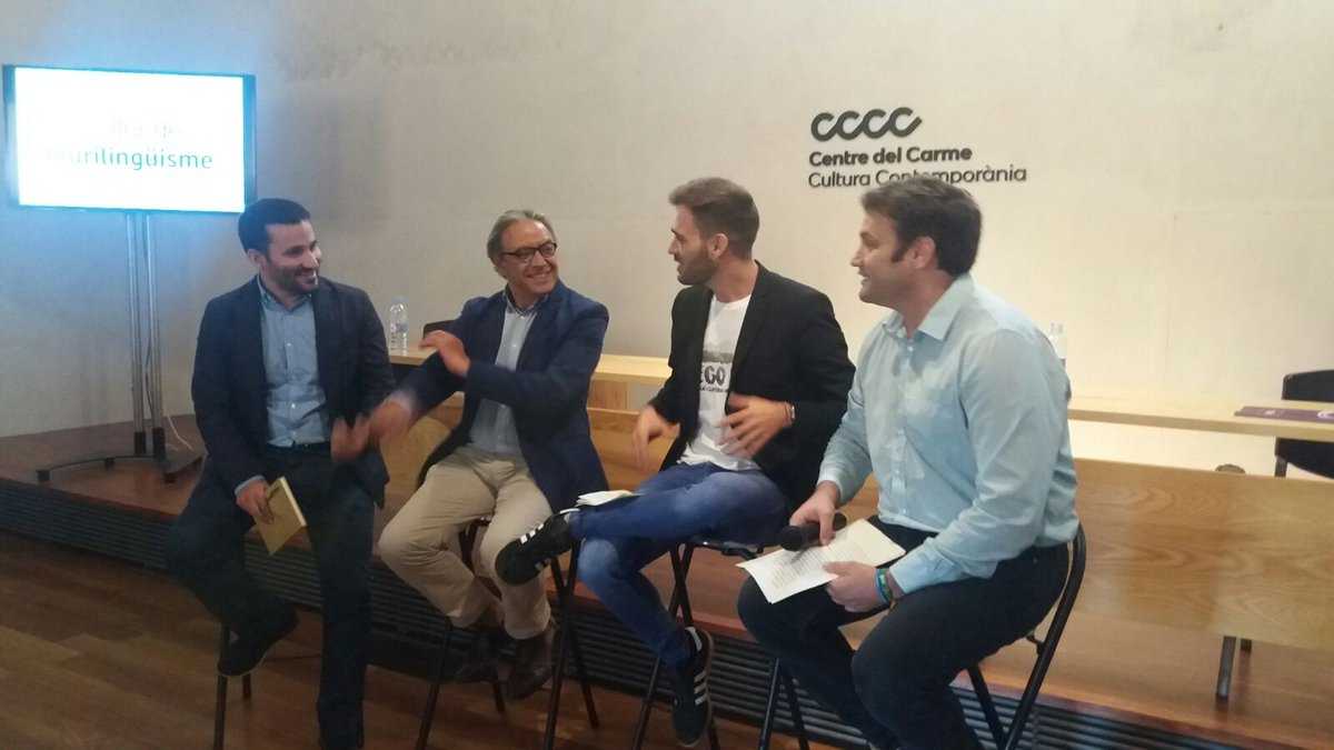 El conseller Vicent Marzà amb els portaveus de PSPV, Compromís i Podem, Manolo Mata, Fran Ferri i Cèsar Jiménez