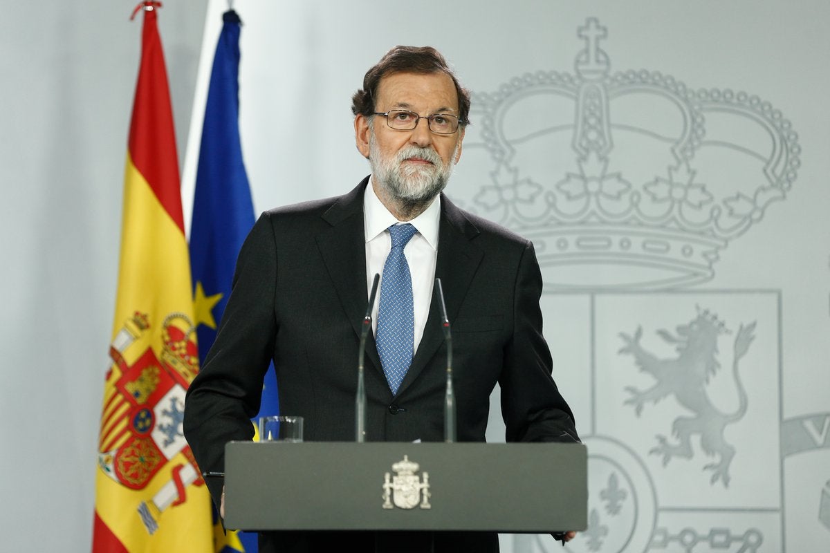 Mariano Rajoy ha comparegut al palau de la Moncloa per a anunciar la destitució de les autoritats catalanes.