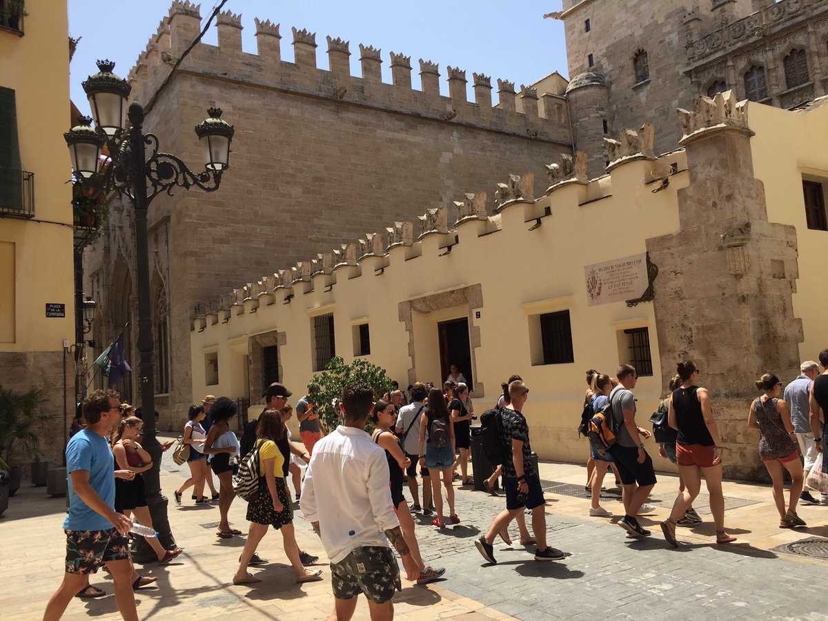 La Llotja de la Seda ha rebut una mitjana de 1.500 visitants diaris durant aquest estiu. / AJUNTAMENT DE VALÈNCIA