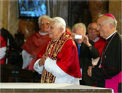 El jutjat cridarà a declarar a Franciso Camps, Juan Cotino i el bisbe auxiliar de València Esteban Escudero, entre d’altres