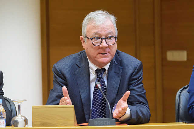 Ramón Luis Varcárcel durant la seua compareixença en la comissió d'investigació del cas Fira València.