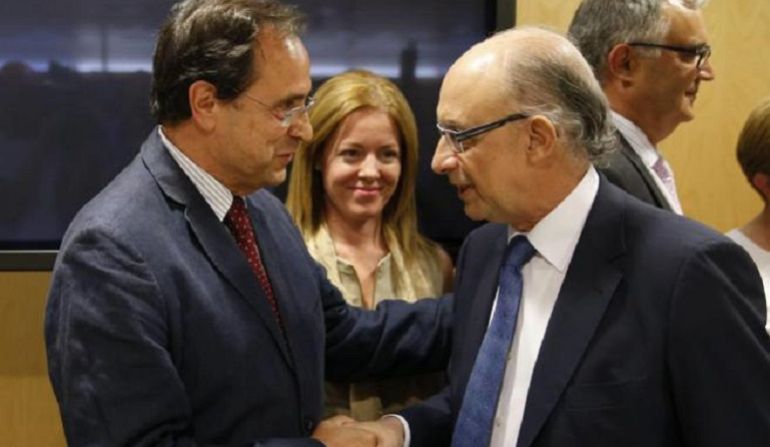 El conseller d'Hisenda, Vicent Soler, i el ministre del ram, Cristóbal Montoro, en una imatge d'arxiu.