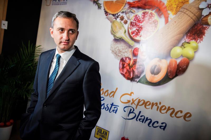 César Sánchez és alcalde de Calp des de 2011 i president de la Diputació d'Alacant des de 2015.