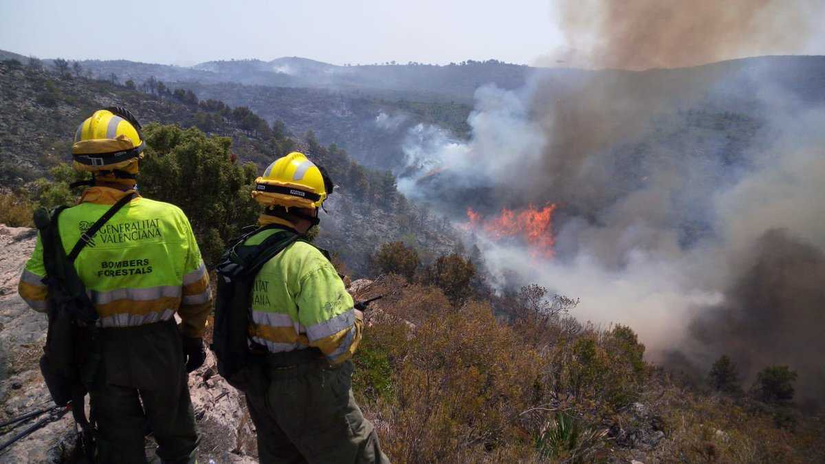 Imatges de l'incendi de Llutxent d'aquest dimarts.