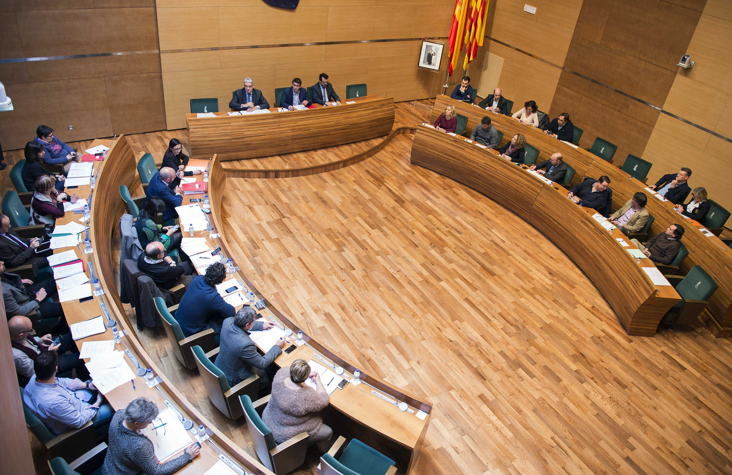 Imatge d'arxiu d'una sessió plenària de la Diputació de València.